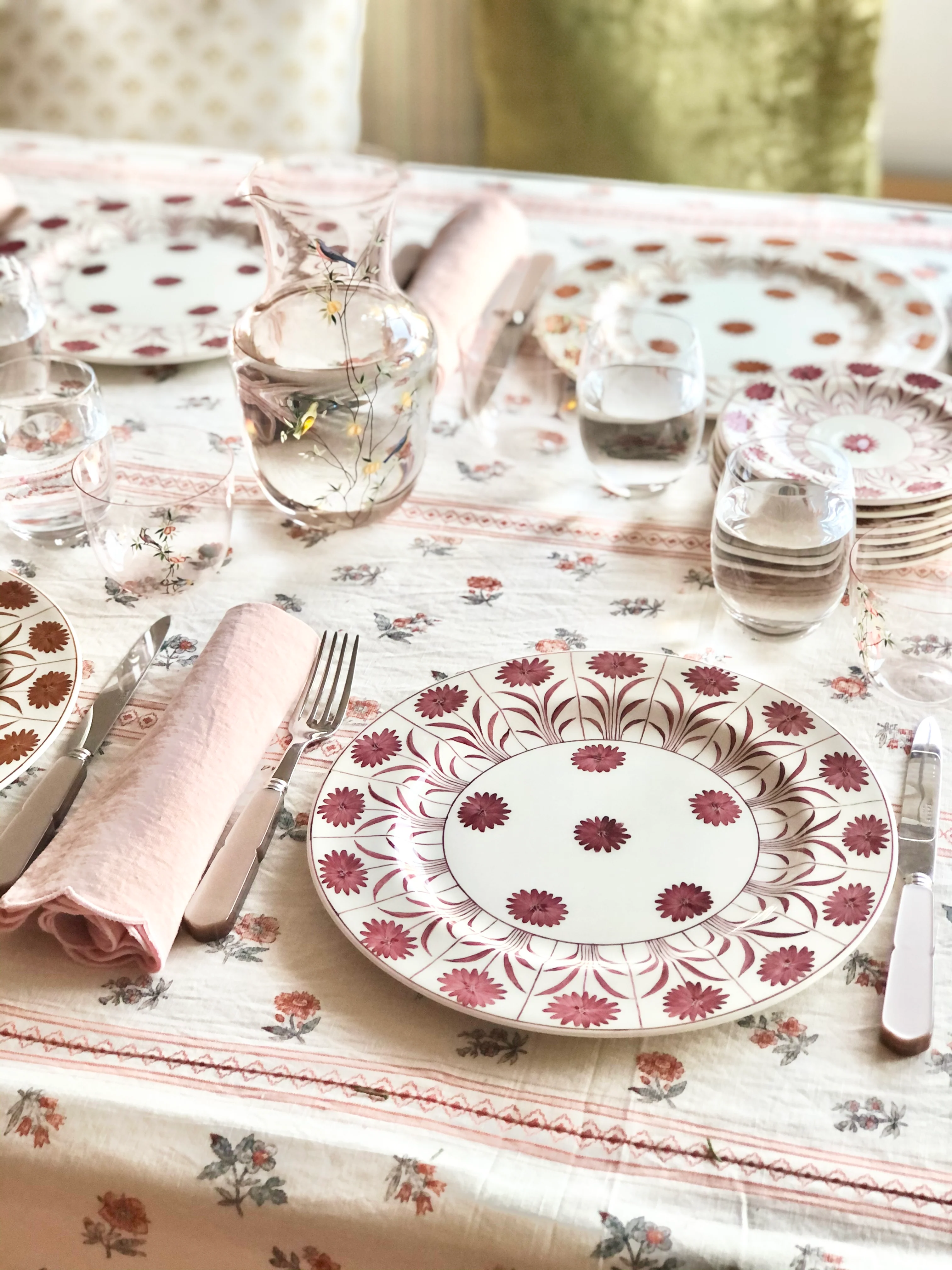 PRE-ORDER - Amethyst Daisy Dinner Plate - Image 3