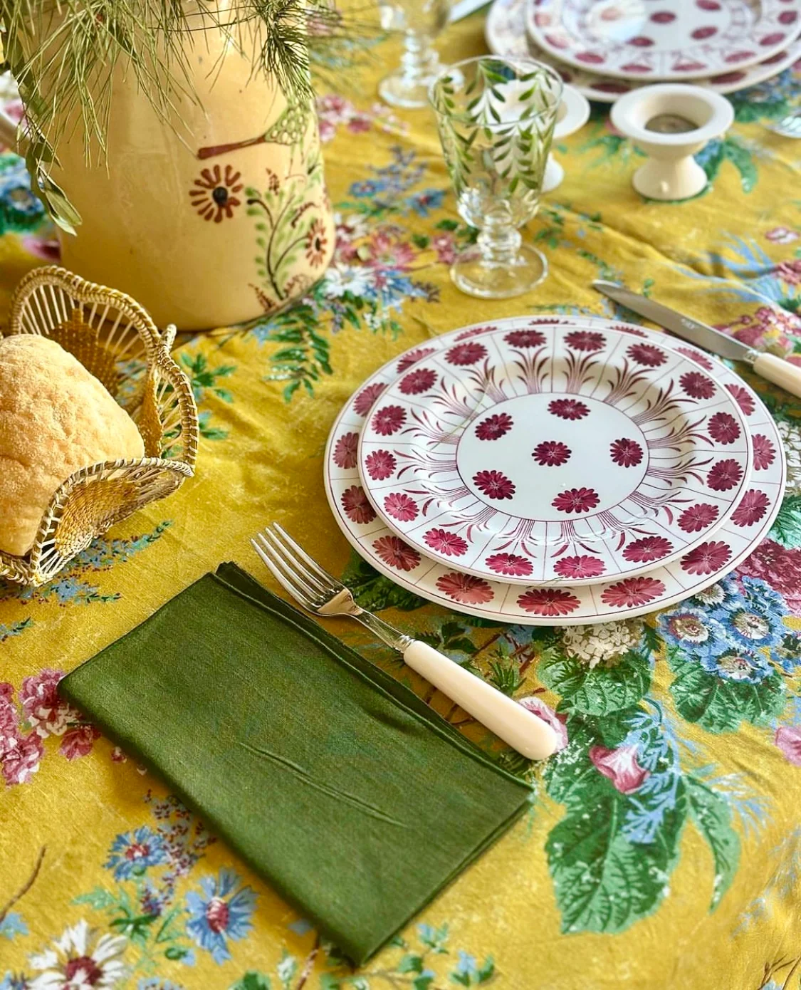 PRE-ORDER - Amethyst Daisy Dinner Plate - Image 4