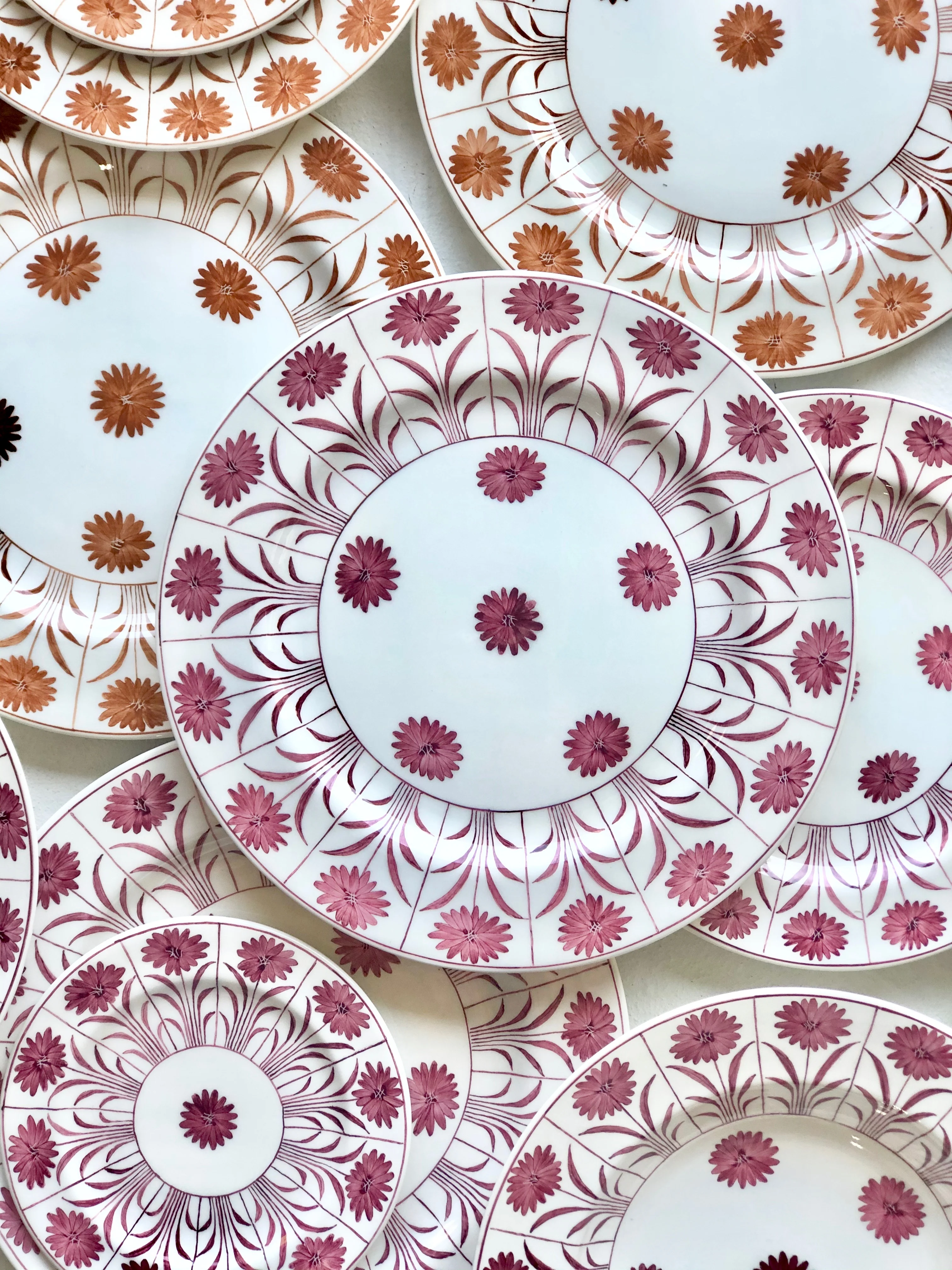 PRE-ORDER - Amethyst Daisy Dinner Plate - Image 5