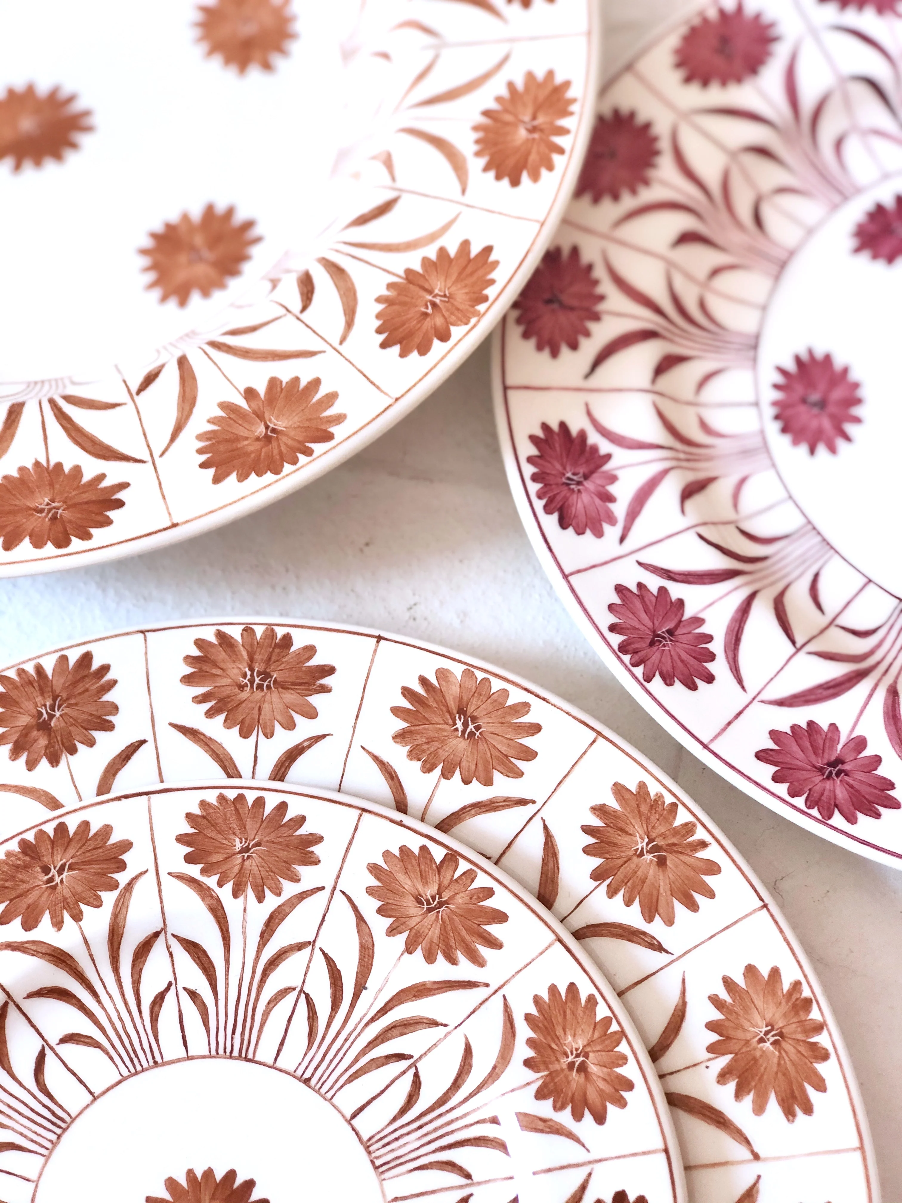 PRE-ORDER - Amethyst Daisy Dinner Plate - Image 7