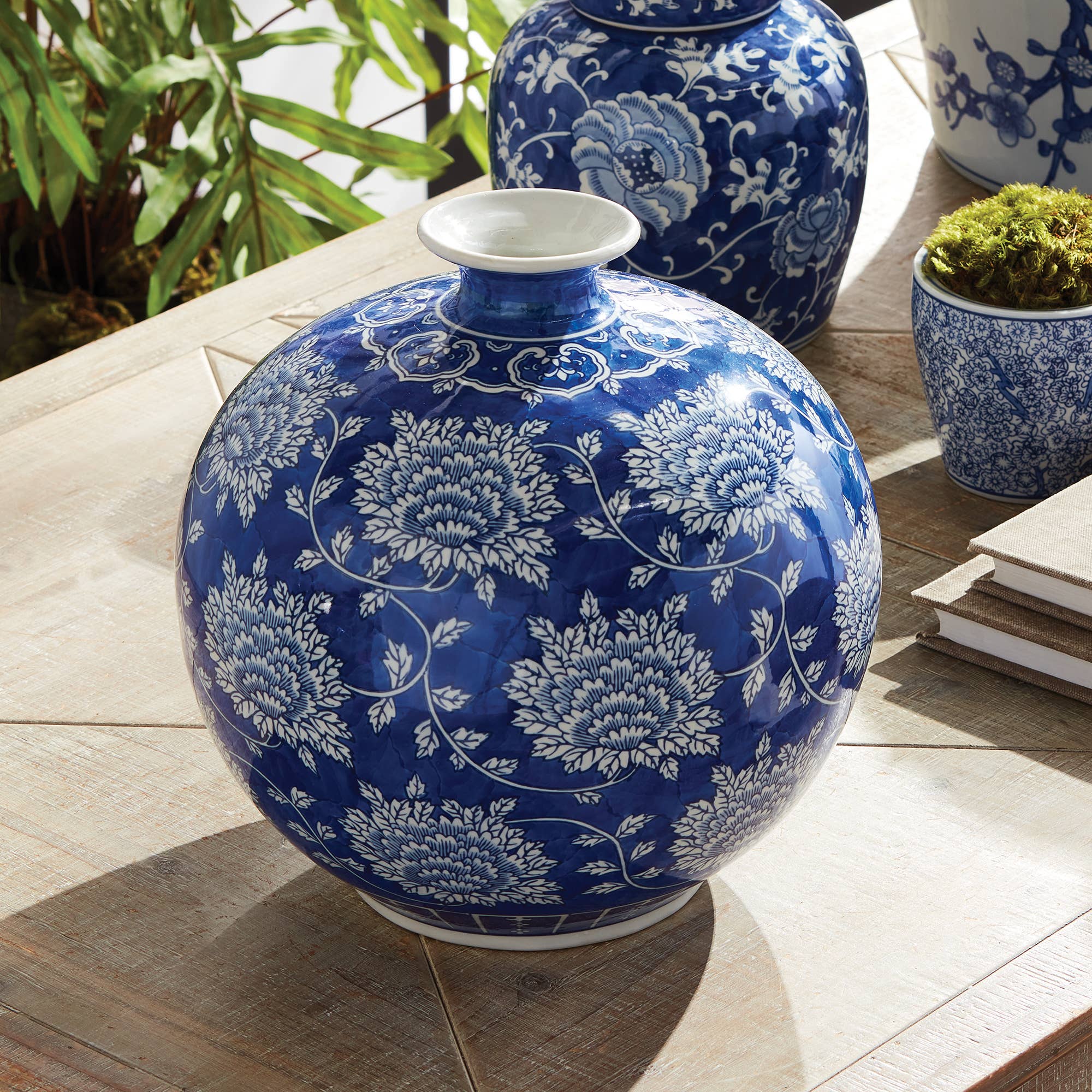Chinoiserie Lotus Vase - Image 5