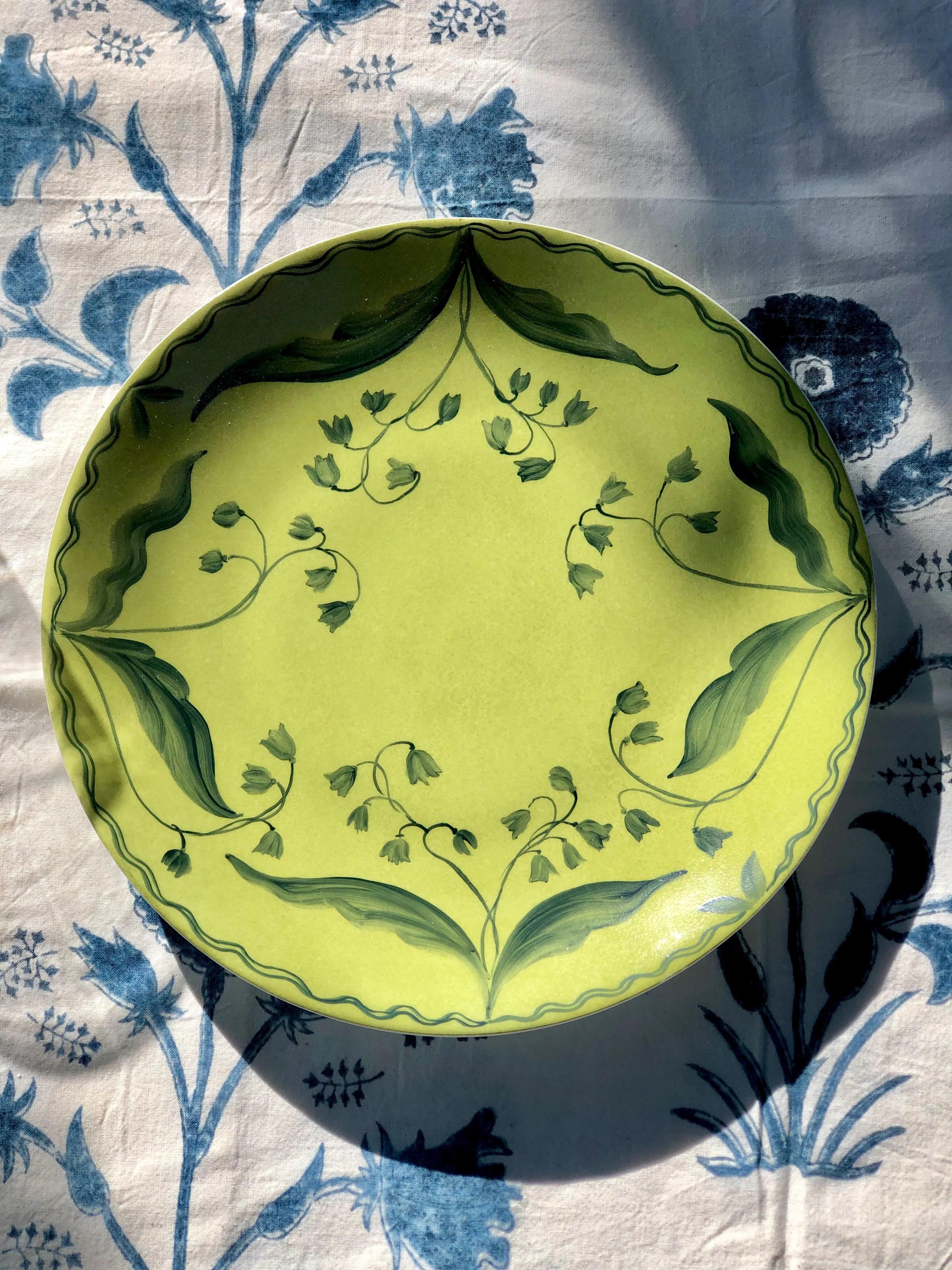 PRE-ORDER -Fête des Lys de la Vallée Dinner Plate - Spring Green- S/8 - Image 4
