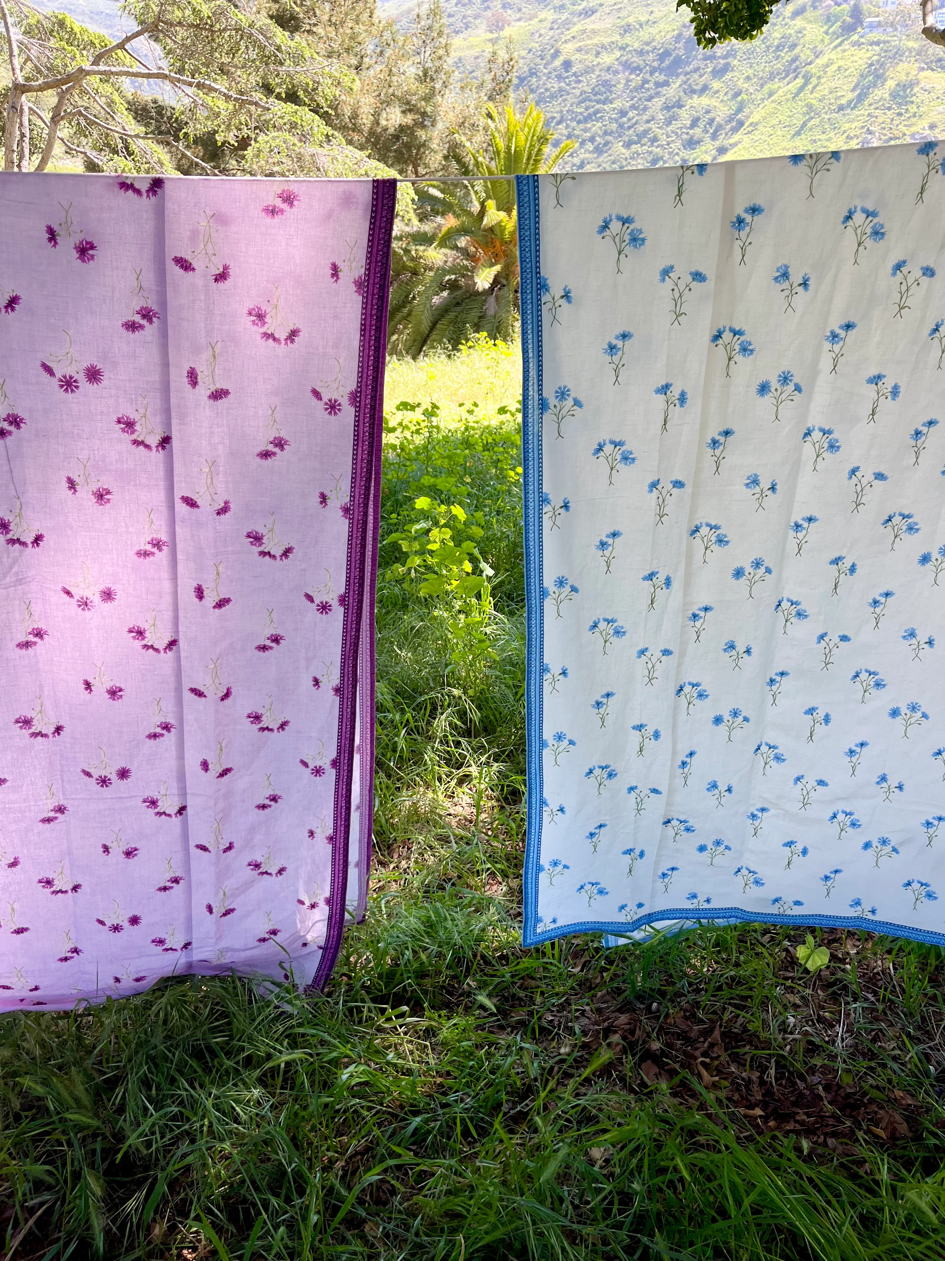 Louisa Cornflower Tablecloth - Violette - Image 3