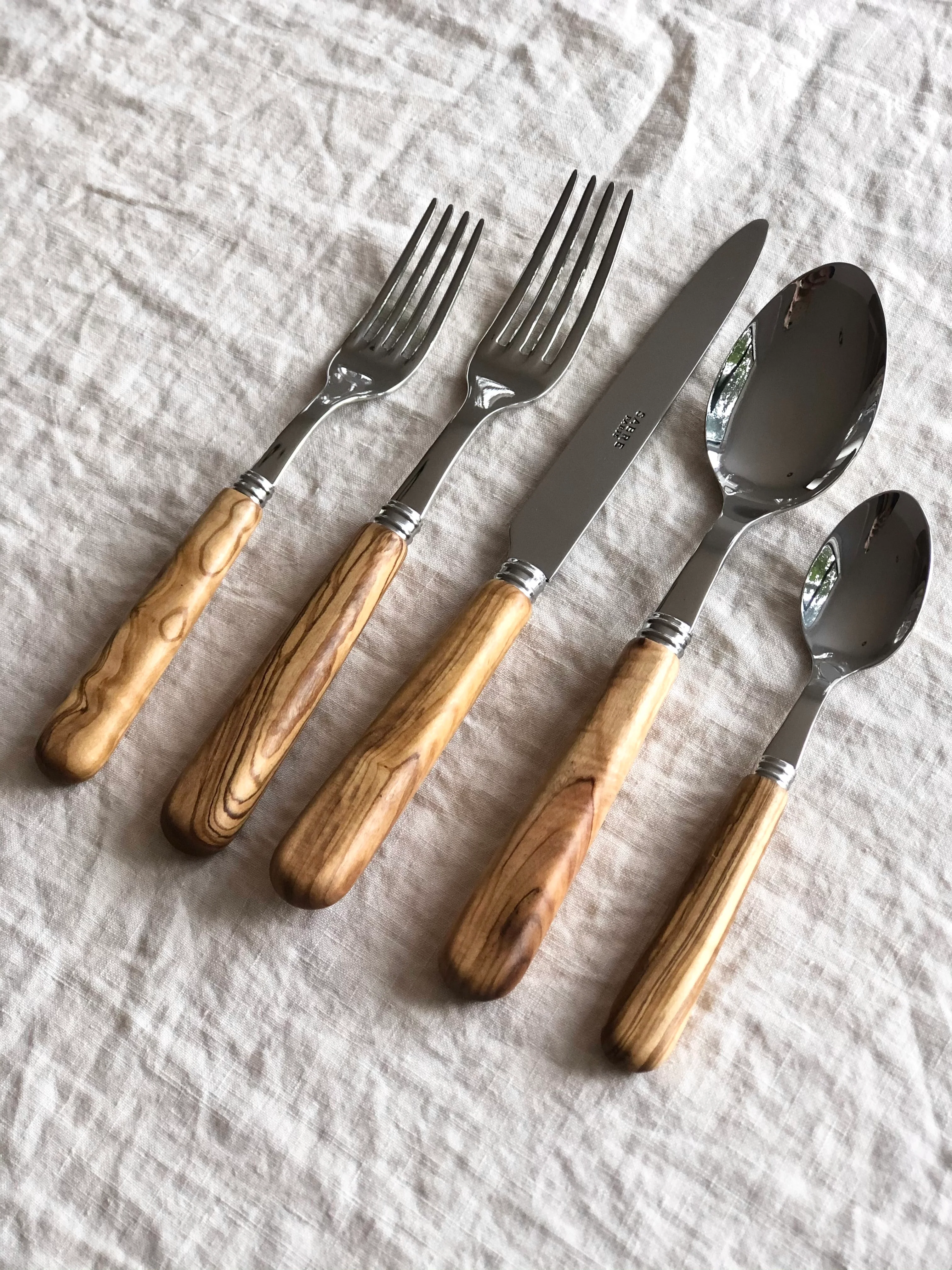 Lavandou Olive Wood Flatware - 5 piece set - Image 4