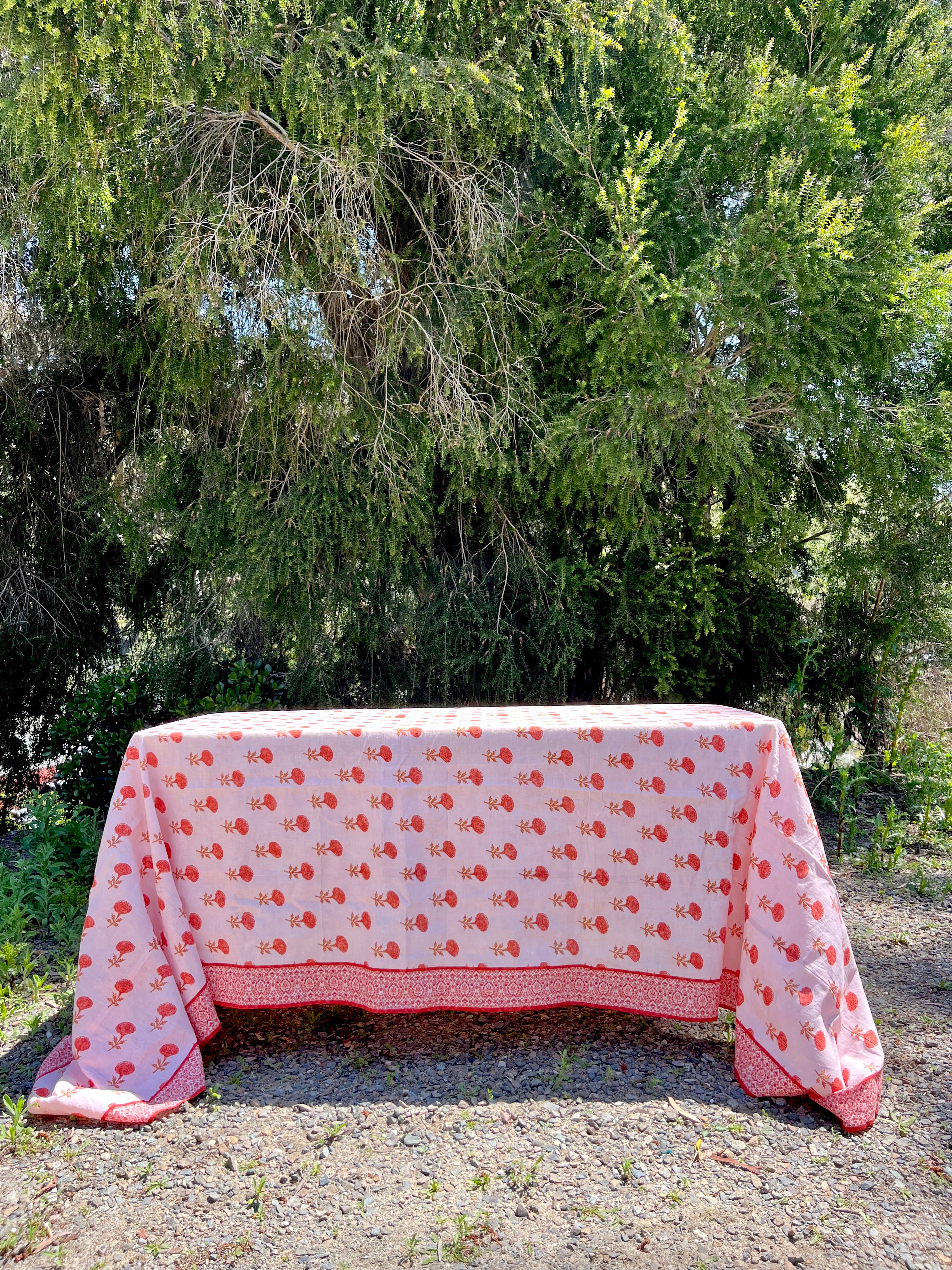 Œillet Tablecloth - Berry - Image 4