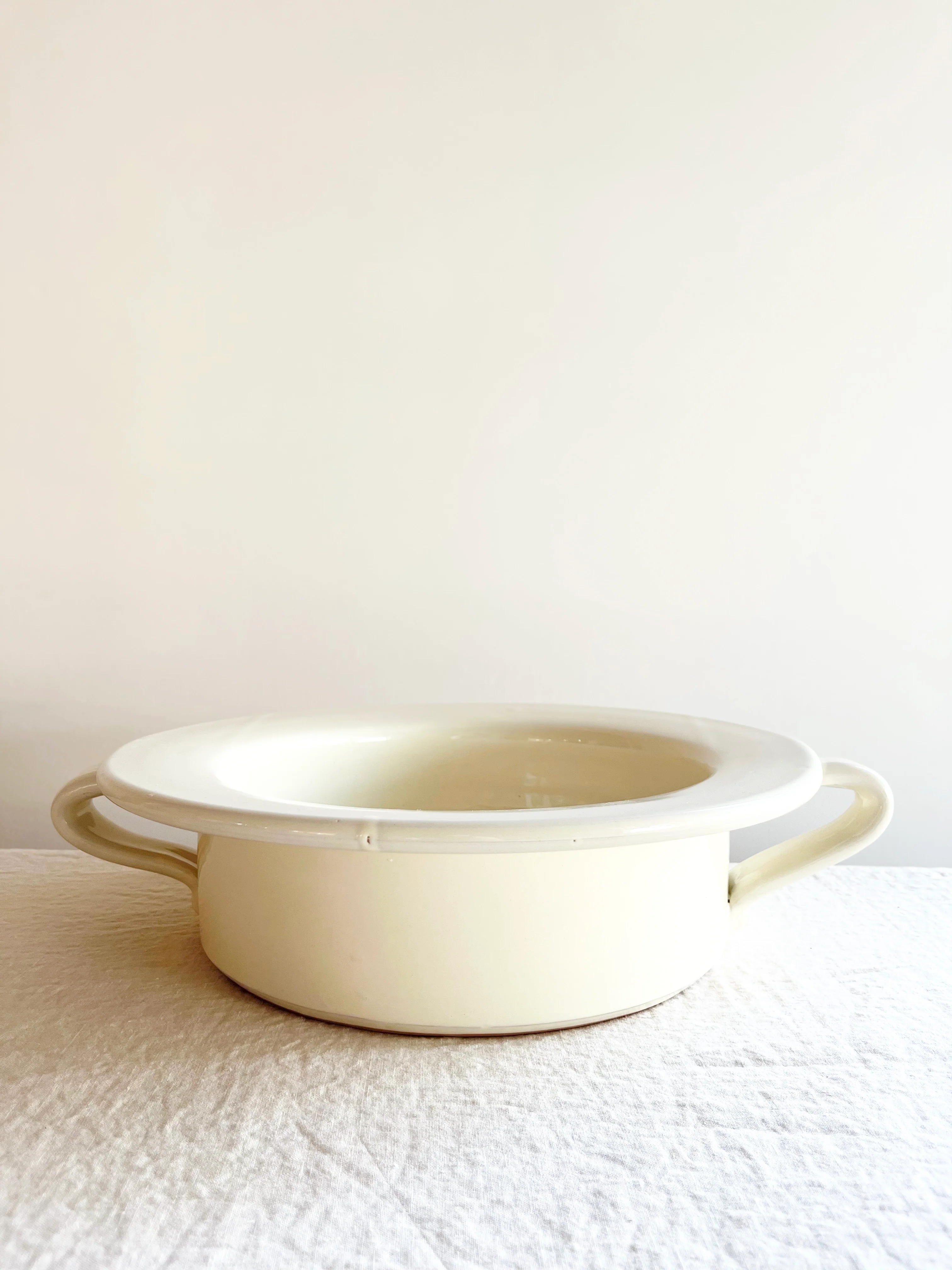 Pompeii Handled Fruit Bowl - Cream