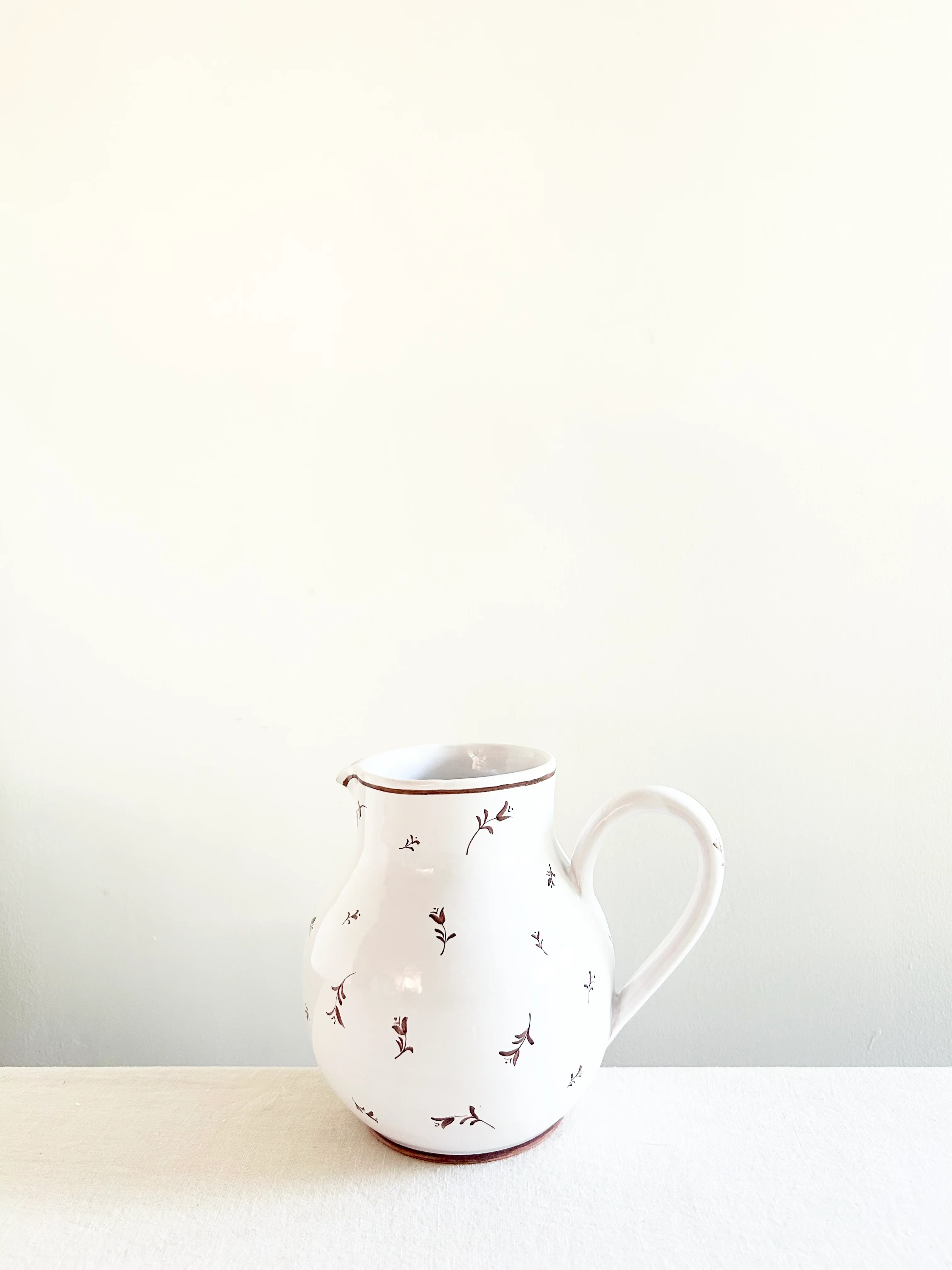 Sainte Marie Pitcher - Chestnut