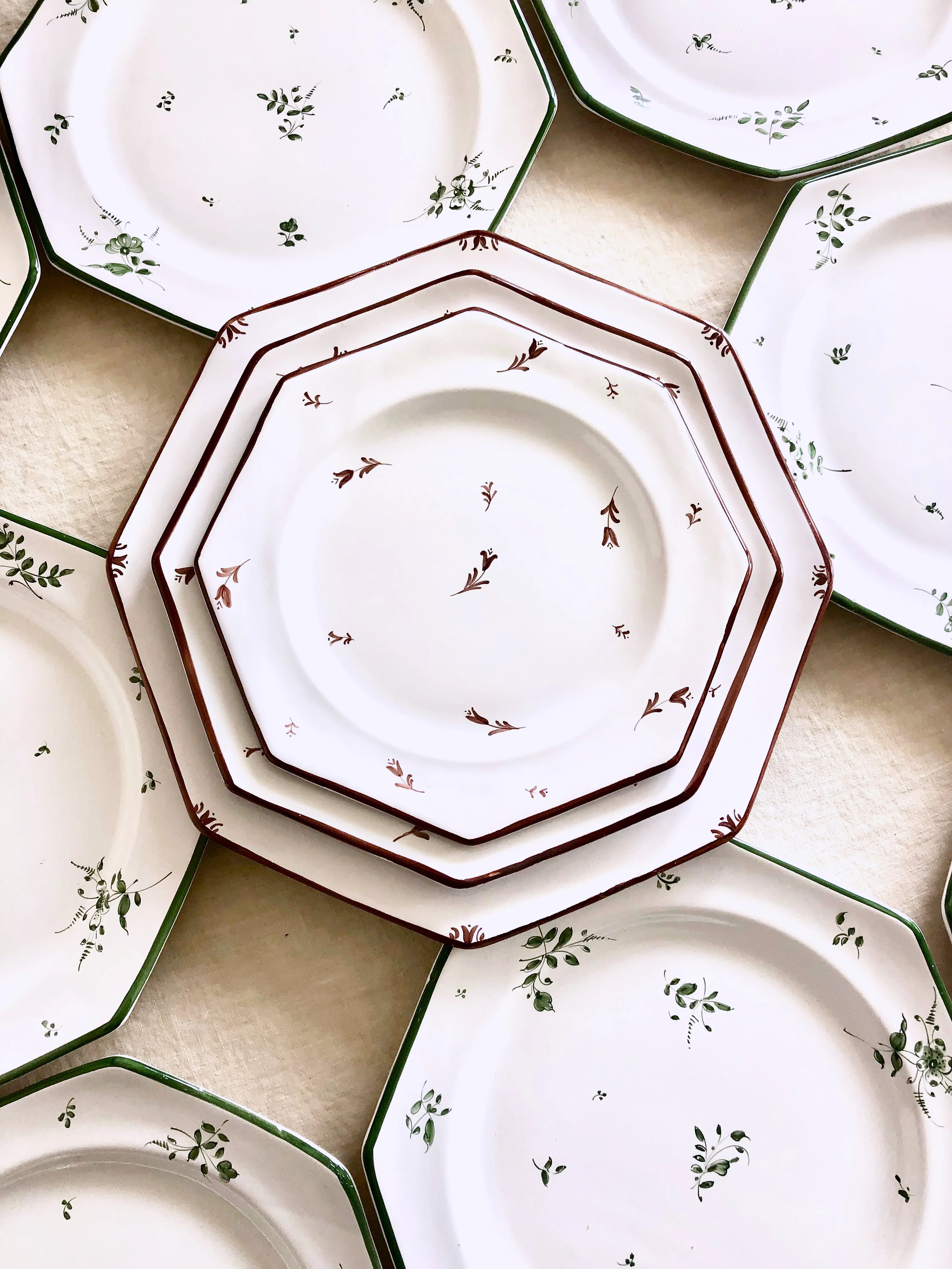 Sainte Marie Charger Plate ~ Tulips ~ Chestnut - S/4 - Image 6