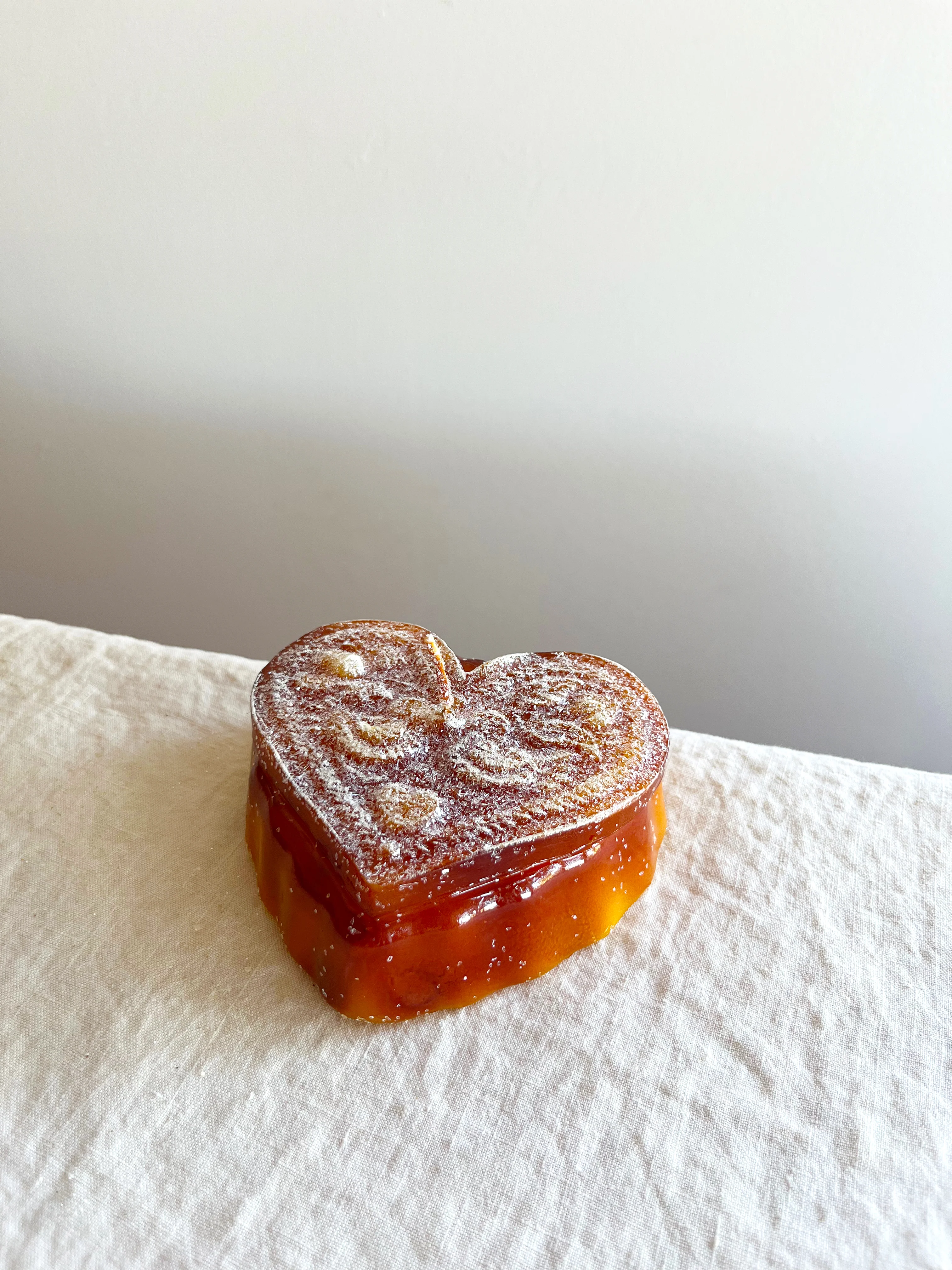 St. Valentines Heart Biscotti Candle - Image 3