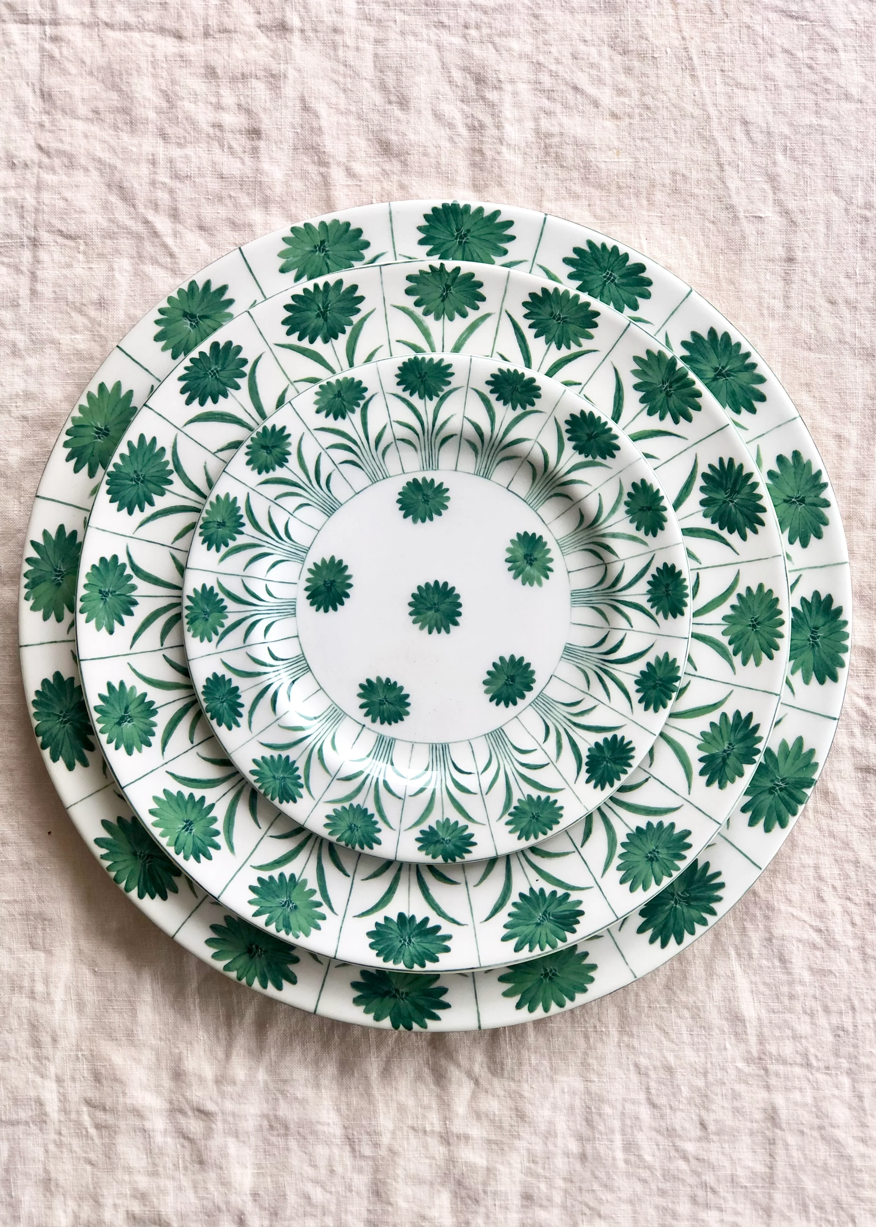 Verde Daisy Dinner Plate - Image 4
